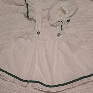 White and Green Bibs